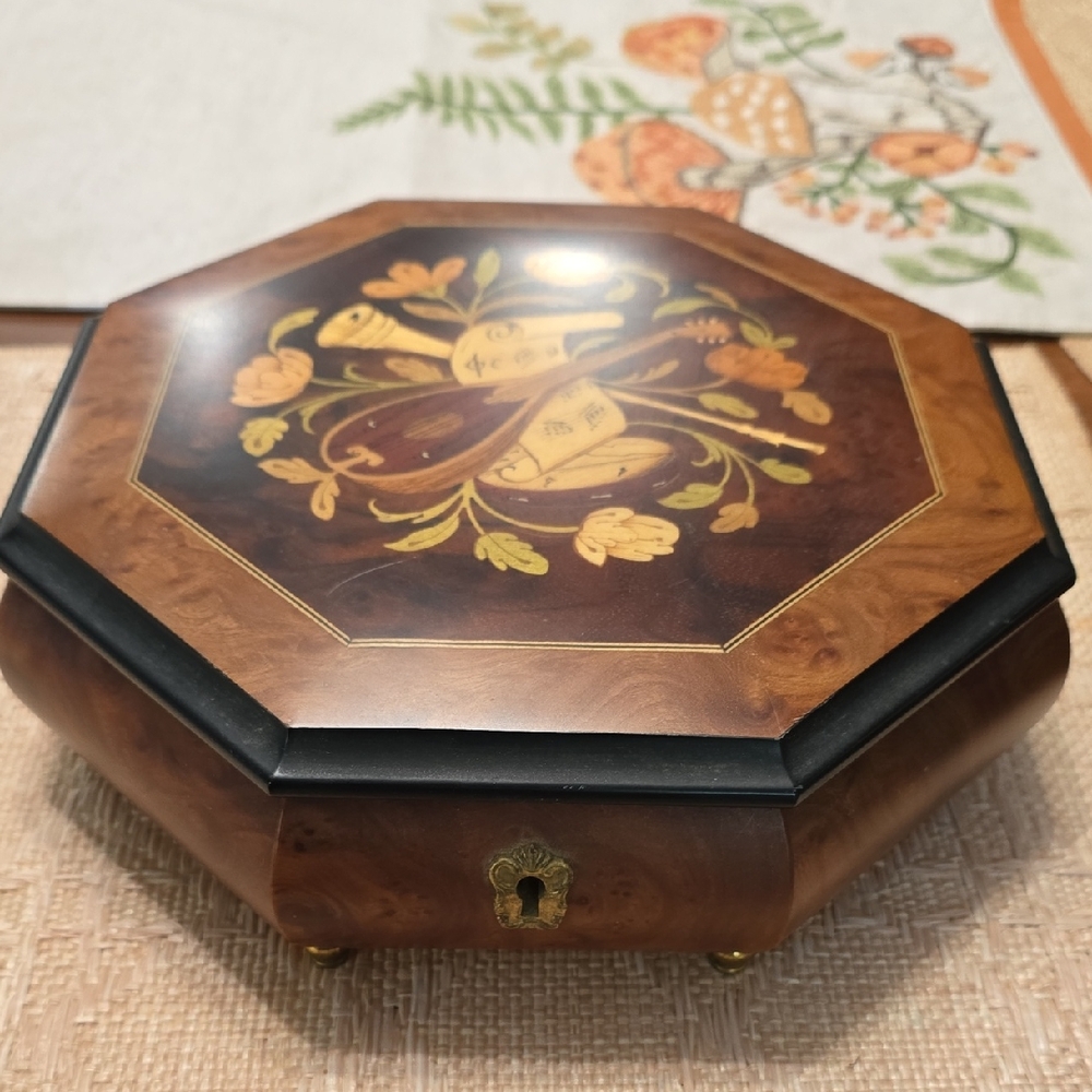 Vintage Octagon Wood Inlay Jewelry/Music Box